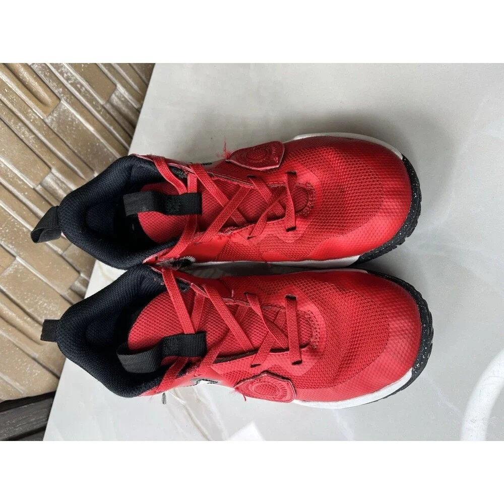 Nike Team Hustle D 11 (GS) Basketball Shoes Red Sneakers Youth 2 Y Big Kids Boys